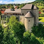 Castle Boutique & 4*