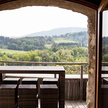 Castle Boutique & Vinica