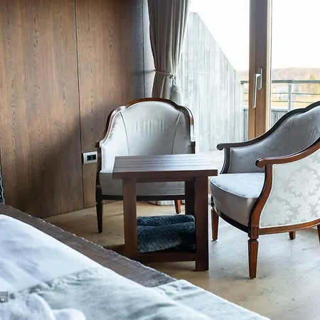 Castle Boutique & 4*