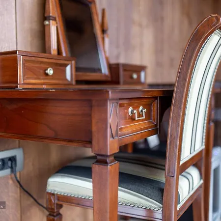 Castle Boutique & Hotel Vinica