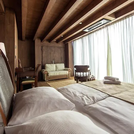 Castle Boutique & 4*