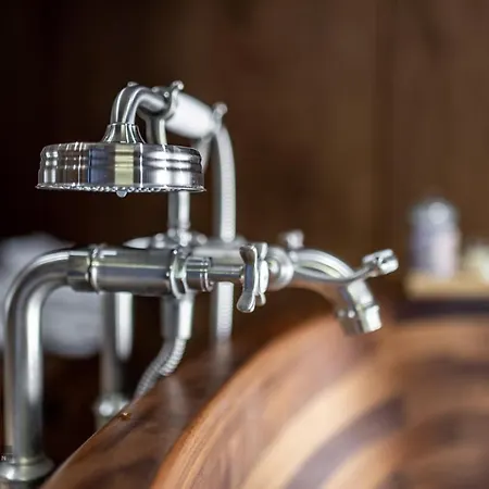 Castle Boutique & Vinica