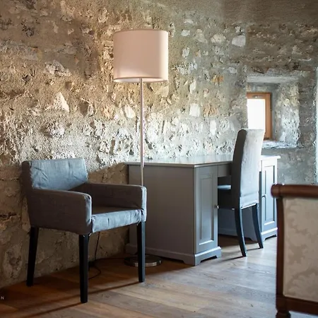 Castle Hotel 4*