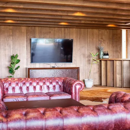 Castle Boutique & Hotel Vinica