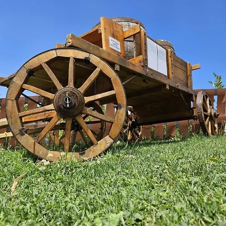 Castle Boutique & 4* Vinica