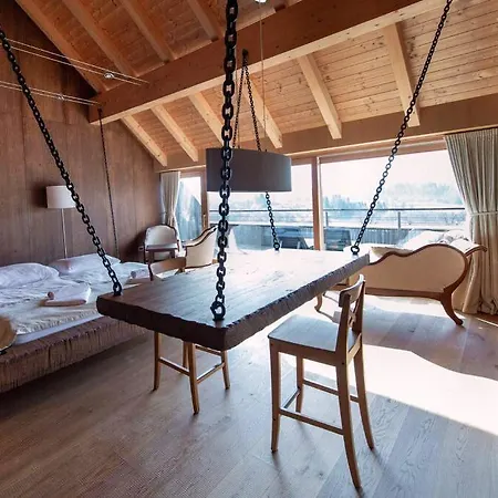 Castle Boutique & 4*