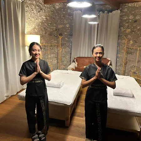Castle Boutique & 4*