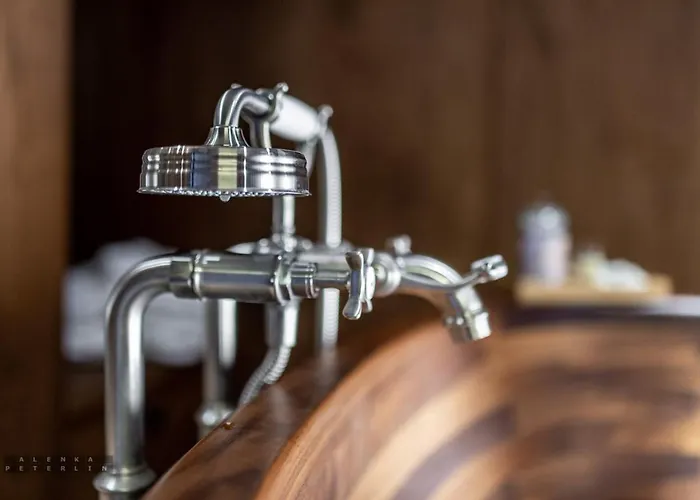 Castle Boutique & Vinica