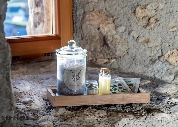 Castle Boutique & 4* Vinica