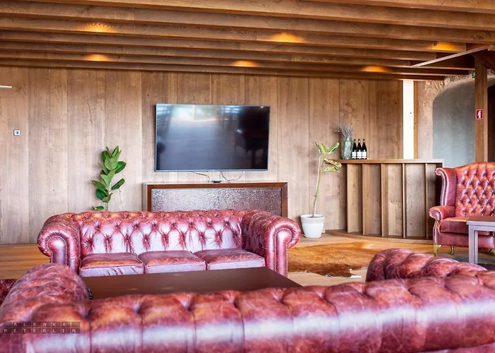 Castle Boutique & Hotel Vinica