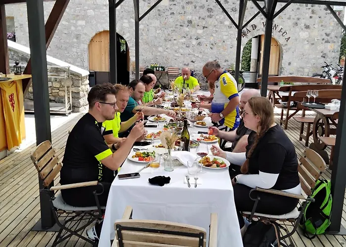 Castle Boutique & Vinica