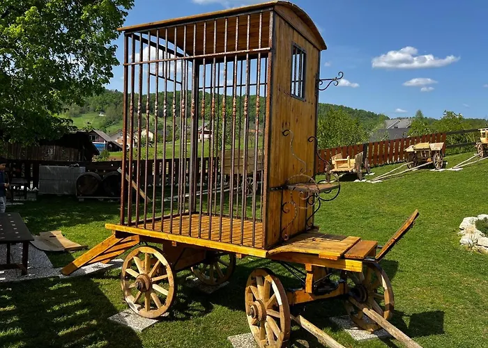 Castle Boutique & Vinica