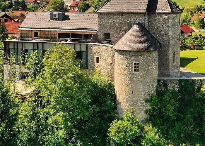 Castle Boutique & 4*