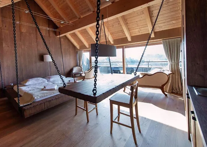 Castle Boutique & 4*