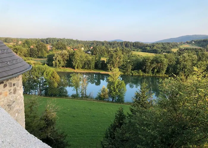 Castle Boutique & 4* Vinica